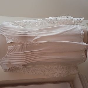 Women's New, size Medium, White Jersey soft top with lace long sleeves